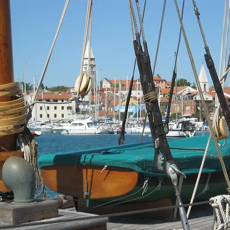 Vladka * Izola